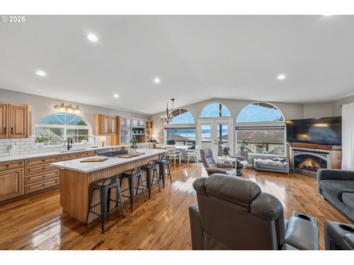 1213 Acacia Ave, Garibaldi, OR, 97118-1206 | Card Image