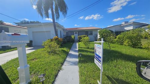 9356 Byron Ave, Surfside, FL, 33154-2438 | Card Image