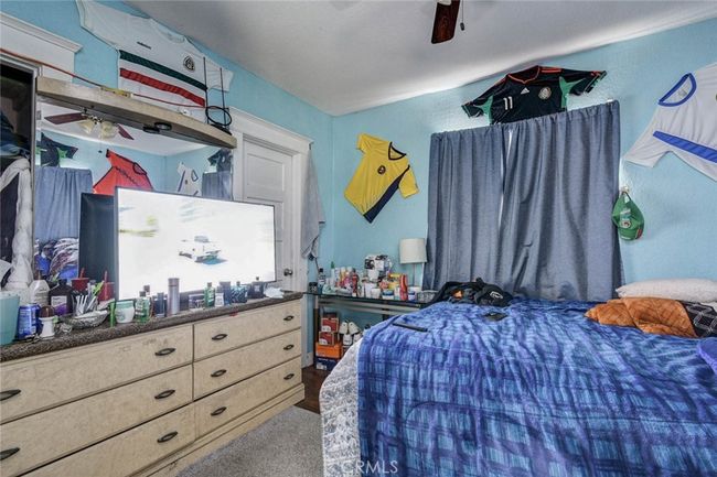 Bedroom one to front house | Image 22