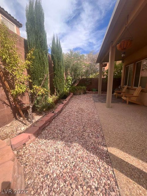 9763 White Lilac St, Las Vegas, NV, 89178-7585 | Card Image