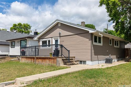 1122 Stadacona Street W, Moose Jaw, SK, S6H2B3 | Card Image