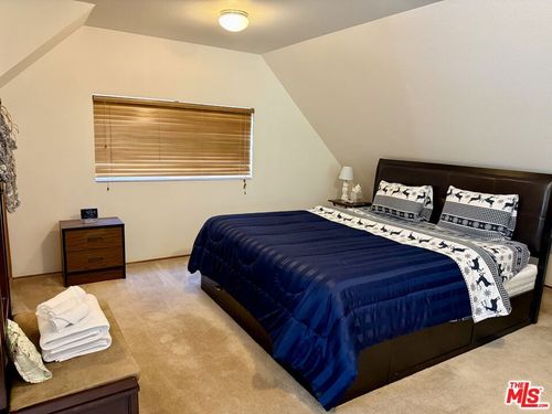 701 Pinnacle Dr, Lake Arrowhead, CA, 92352 | Card Image