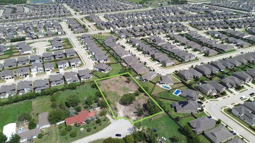 24041 Countryview Dr, Aubrey, TX, 76227-6401 | Card Image