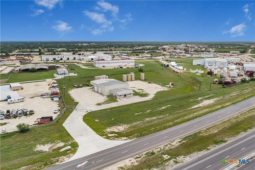 22603 Nw Zac Lentz Pkwy, Victoria, TX, 77905-3310 | Card Image