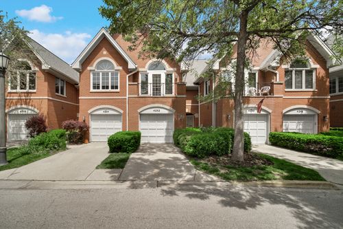 4252 W Harrington Ln, Chicago, IL, 60646-6038 | Card Image