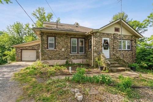 8256 E State Road 2, New Carlisle, IN, 46552 | Card Image