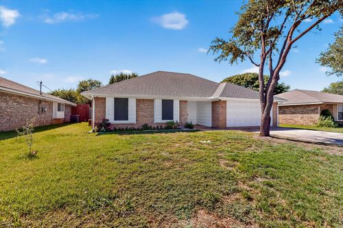 1918 Sharon Dr, Corinth, TX, 76210-3566 | Card Image