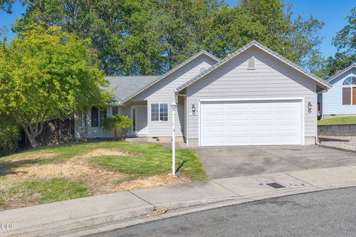 26 Sw Leonard Street, Grants Pass, OR, 97526 | Card Image