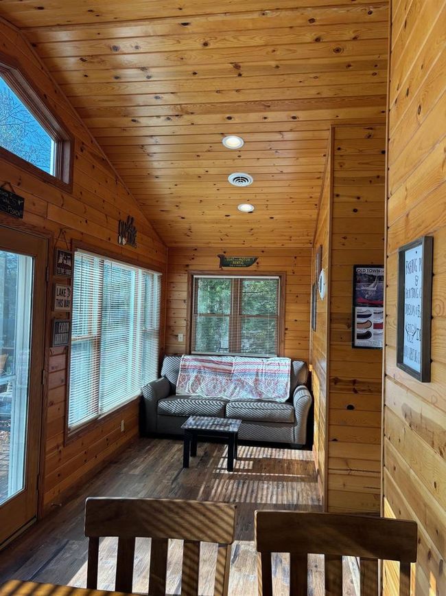 13763 Lake Shore Lane, House other with 2 bedrooms, 1 bathrooms and null parking in Mountain WI | Image 20