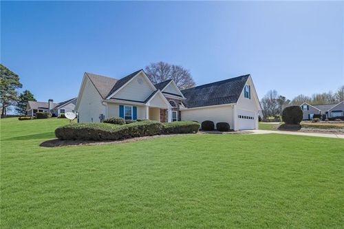 6185 Devonshire Dr, Flowery Branch, GA, 30542-5438 | Card Image