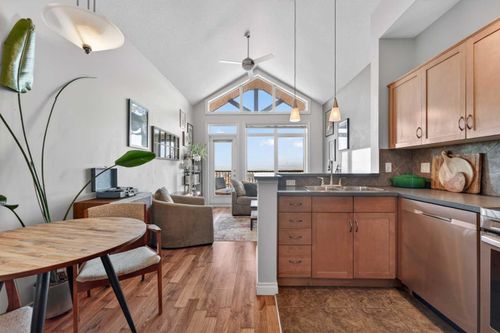 10-169 Rockyledge View Nw, Calgary, AB, T3G6B1 | Card Image