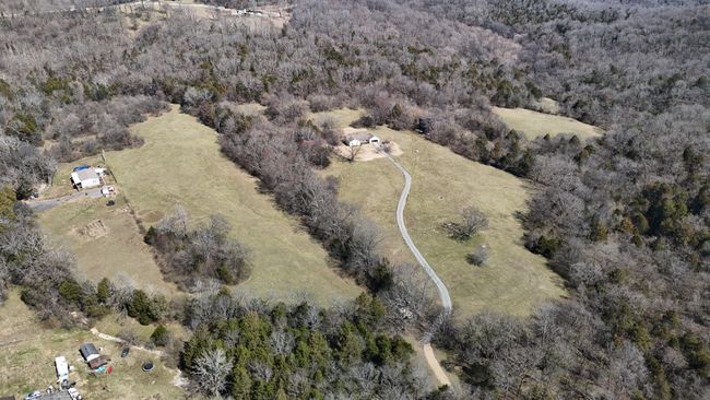 10585 Highway 25 E, House other with 3 bedrooms, 2 bathrooms and 2 parking in Hartsville TN | Image 41