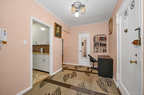 apt-e11-9941 64th Ave, Rego Park, NY, 11374-2612 | Card Image