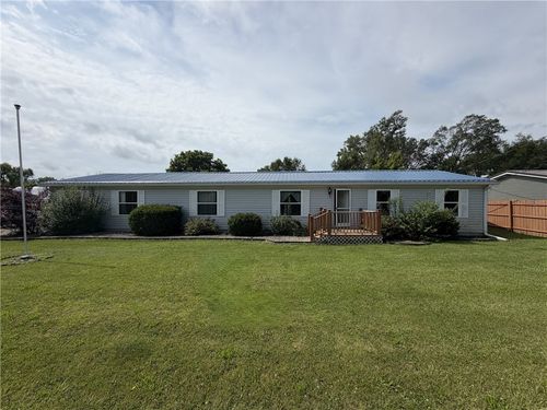 103 Falcon Crest Dr, Oakwood, IL, 61858-9532 | Card Image