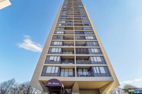 5 Horizon Rd, Fort Lee, NJ, 07024-6651 | Card Image