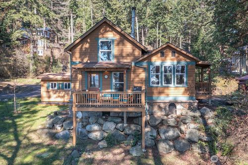 25 Huckleberry Way, Eastsound, WA, 98245-8436 | Card Image