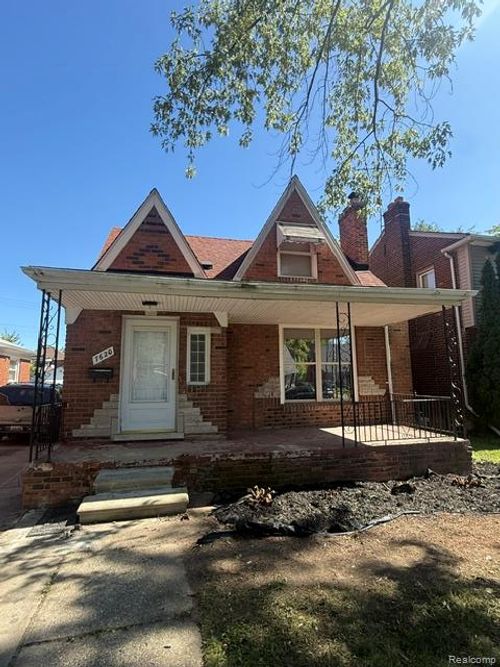 7620 Braile St, Detroit, MI, 48228-3228 | Card Image