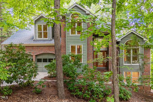 100 Collinson Dr, Chapel Hill, NC, 27514-6743 | Card Image