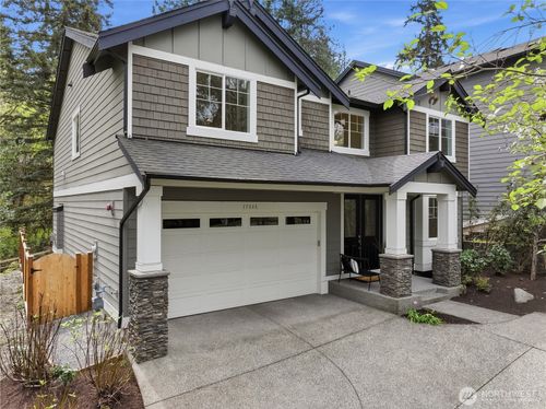 17345 Ne 36th St, Redmond, WA, 98052-5708 | Card Image