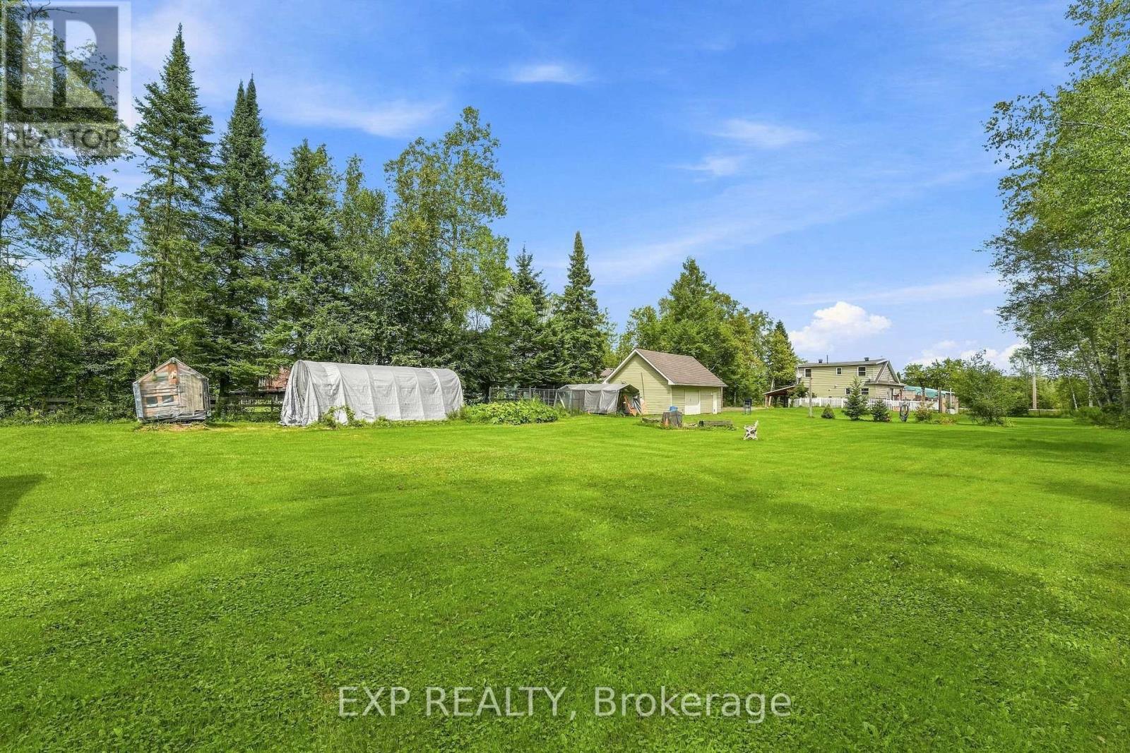 Residential in Georgina (Sutton & Jackson's Point) 2