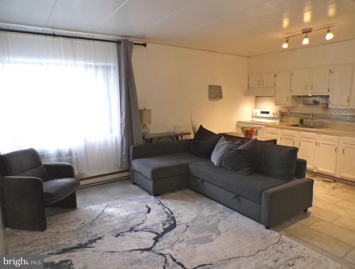 a023-610 W 11th St, Historic New Castle, DE, 19720-6075 | Card Image