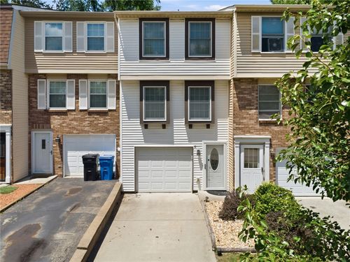 296 Huntingdon Ave, North Huntingdon, PA, 15642-3136 | Card Image