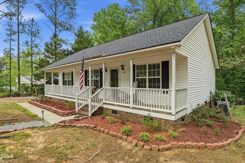 132 Hilltop Dr, Four Oaks, NC, 27524-9686 | Card Image