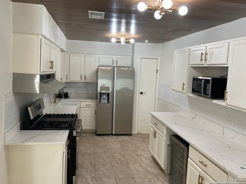 4543 Guadalajara Dr, San Antonio, TX, 78233-6829 | Card Image