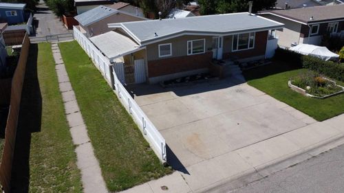 1036 25 Street N, Lethbridge, AB, T1H2V8 | Card Image