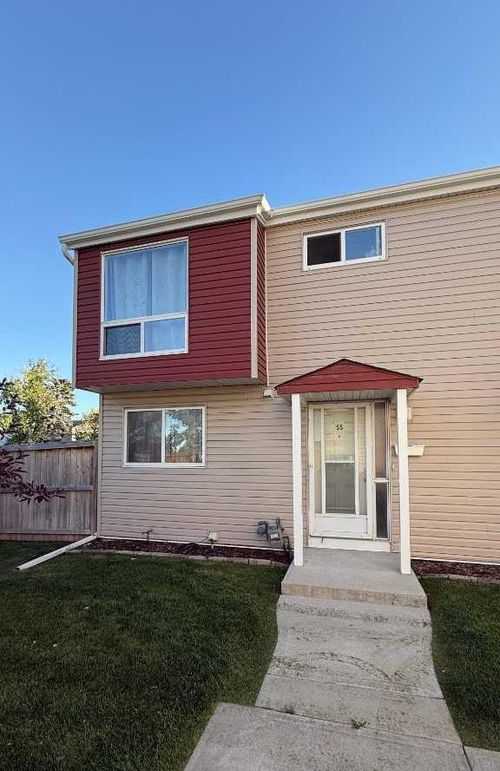 55-5425 Pensacola Cres Se, Calgary, AB, T2A2G7 | Card Image