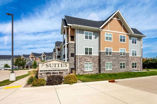 apt-120-2592 Middle Rd, Bettendorf, IA, 52722-3568 | Card Image