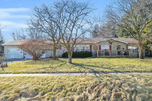 402 S State St, Bellflower, IL, 61724-9501 | Card Image