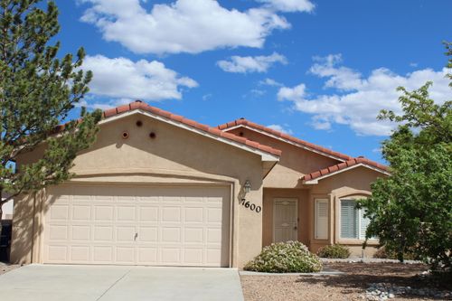 7600 Calle Comodo Ne, Albuquerque, NM, 87113 | Card Image