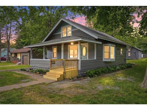 538 N Pearl St, River Falls, WI, 54022-1202 | Card Image