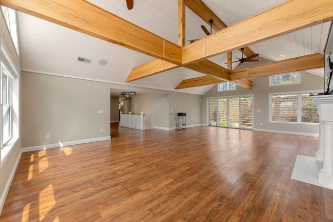 860 E Northshore Dr, House other with 4 bedrooms, 2 bathrooms and null parking in Syracuse IN | Image 4