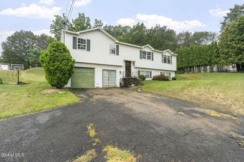 52 Boght Rd, Watervliet, NY, 12189-1611 | Card Image