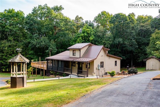337 Pioneer Rdg, House other with 3 bedrooms, 2 bathrooms and null parking in Sparta NC | Image 42