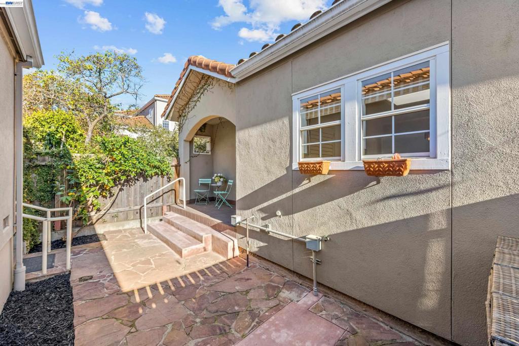Residential in Oakland 5