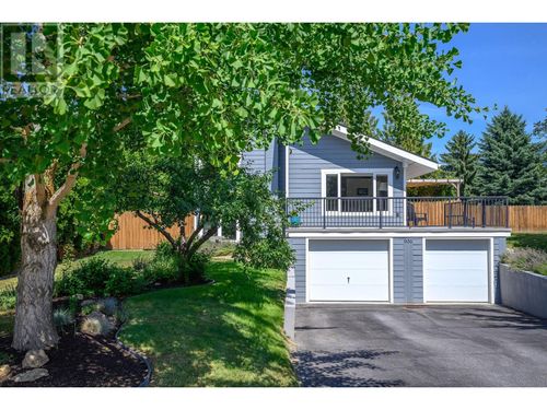 9311 Chelsea Crt, Coldstream, BC, V1B2M7 | Card Image