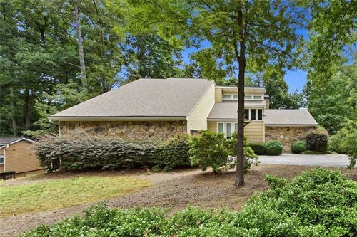2990 Ascot Ln, Roswell, GA, 30076-2483 | Card Image