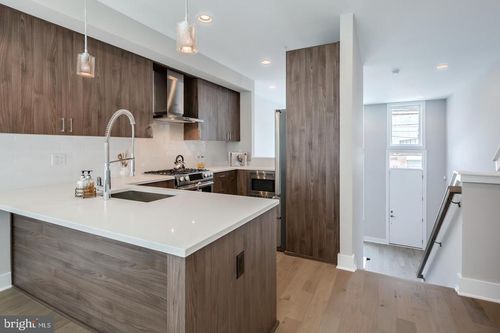 328 Fairmount Ave, PHILADELPHIA, PA, 19123-2931 | Card Image