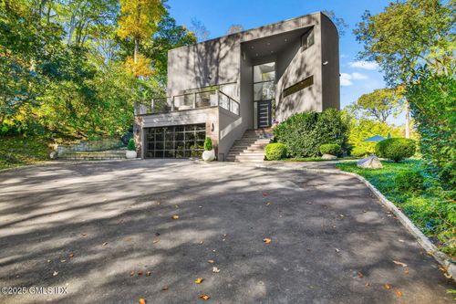 210 Red Fox Rd, Stamford, CT, 06903-4602 | Card Image