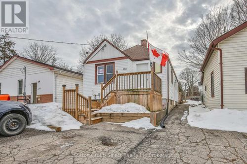 156 Charles St E, Ingersoll, ON, N5C1K2 | Card Image