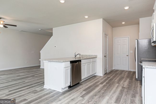 279 Limestone Cir, House other with 3 bedrooms, 3 bathrooms and null parking in Conyers GA | Image 9