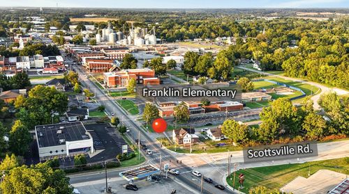 301 S Main St, Franklin, KY, 42134-2251 | Card Image