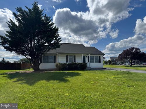 100 Heathrow Ln, WINCHESTER, VA, 22601-5708 | Card Image