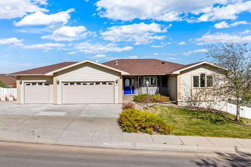 3205 Kingwood Dr, Great Falls, MT, 59404-5137 | Card Image