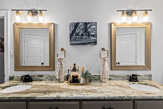 Easily get ready each day with this 2-sink vanity! | Image 16
