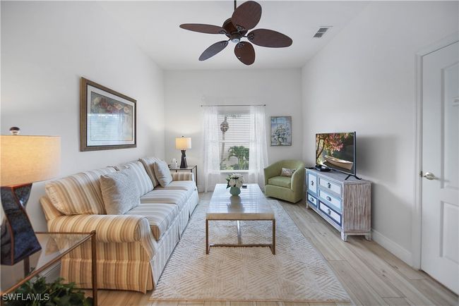 APT-2528 - 2760 Cypress Trace Cir, Condo with 2 bedrooms, 2 bathrooms and null parking in NAPLES FL | Image 8