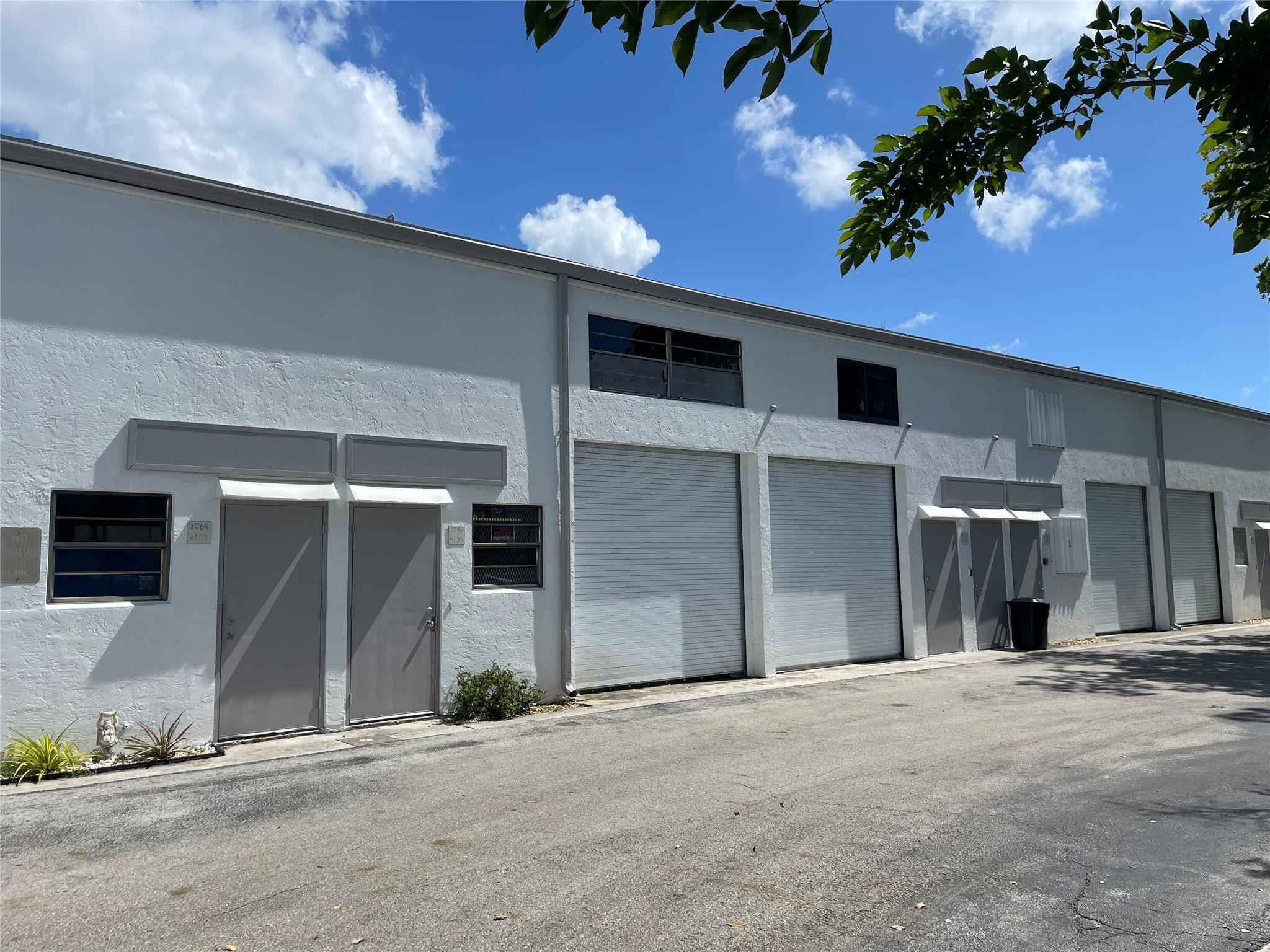Commercial Lease in Pompano Beach 4